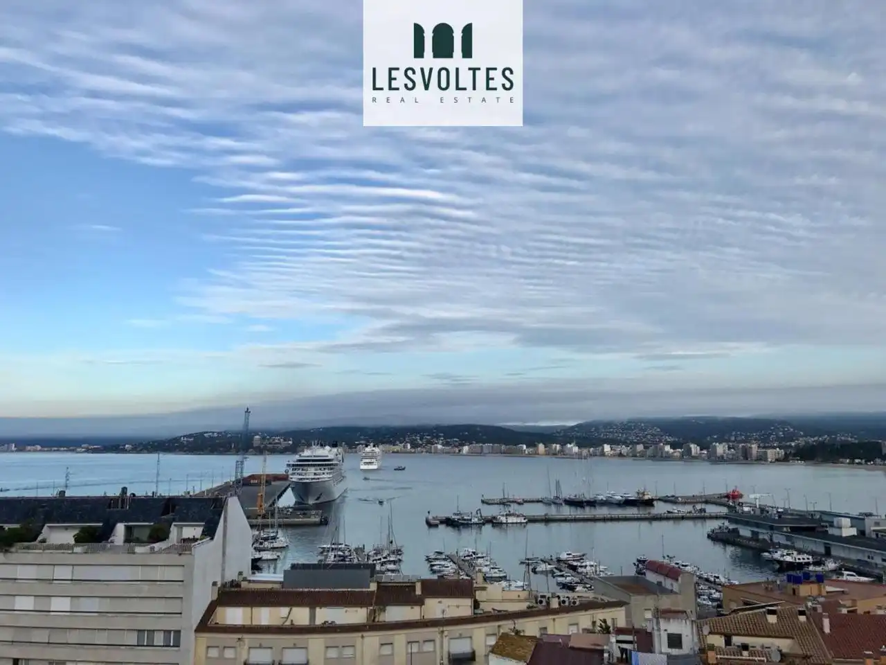 Vista exterior de Apartamento en venta en Palamós con Calefacción, Parquet y Balcón