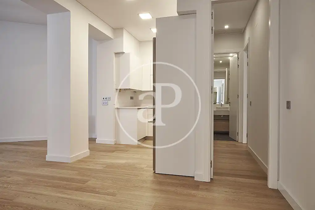 Wohnung zur Miete in Madrid mit Klimaanlage, Heizung und Abstellraum