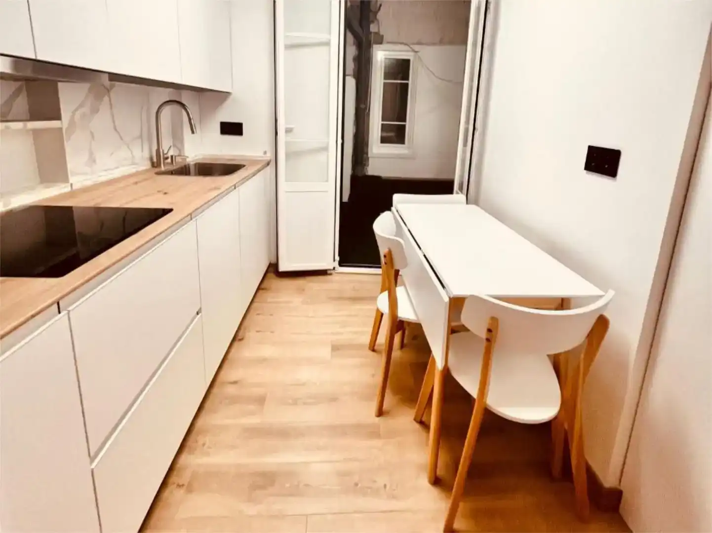 Kitchen of Flat for share in San Rosendo