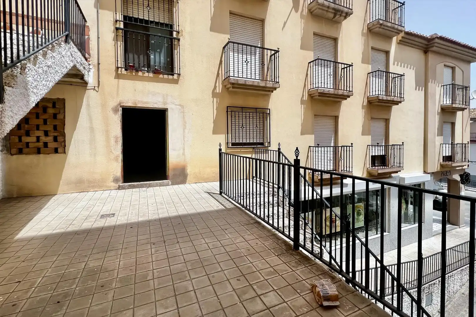 Exterior view of Office for sale in Alhama de Granada