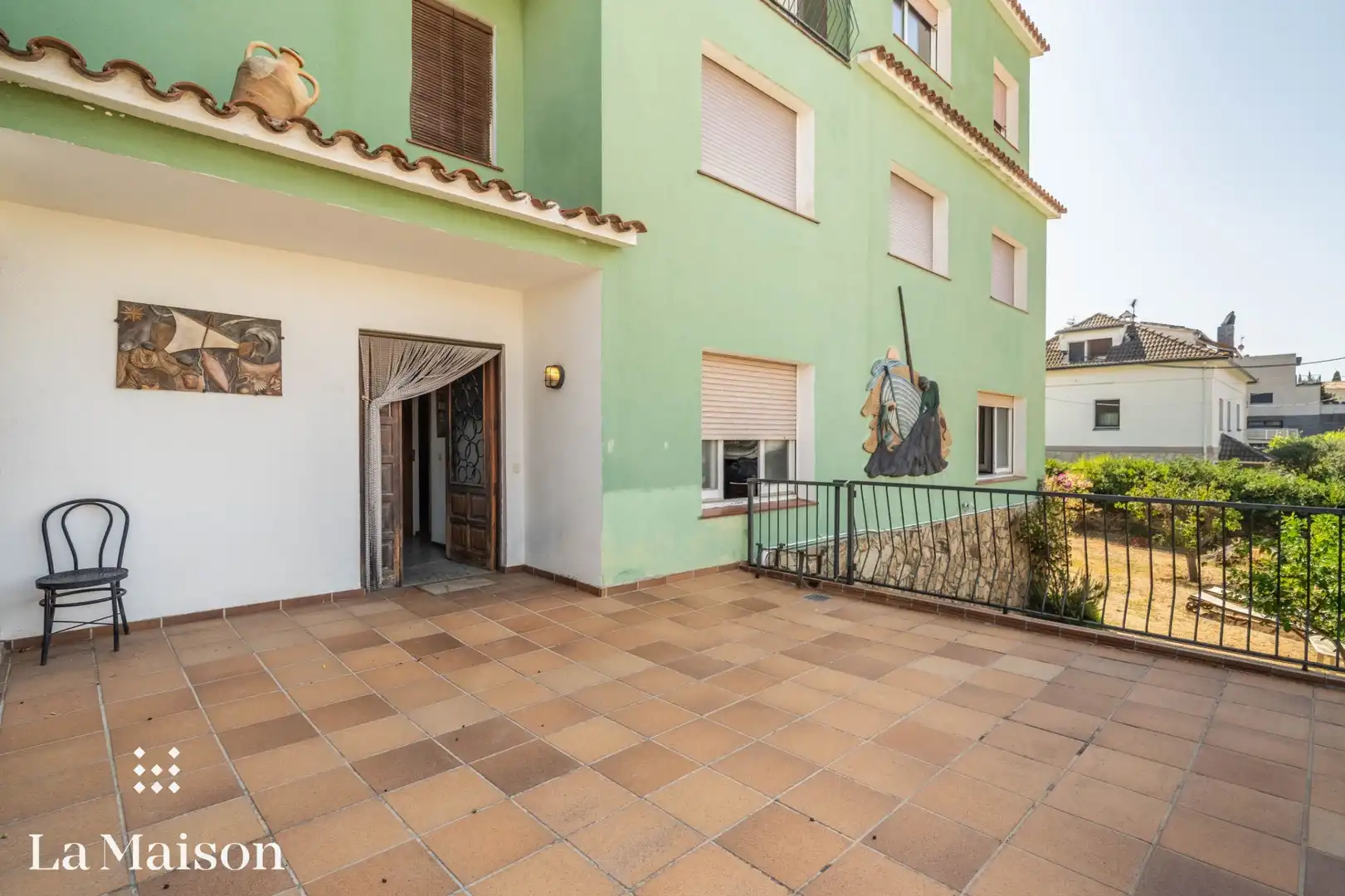 Vista exterior de Casa o xalet en venda en Arenys de Mar amb Jardí privat, Terrassa i Traster