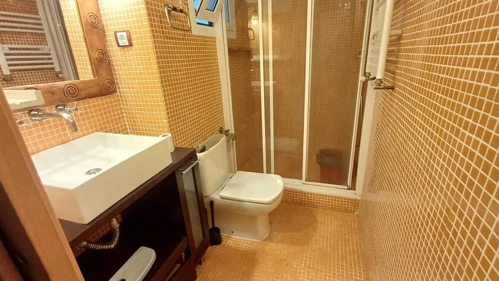 Baño de Piso en venta en Sabadell con Aire acondicionado y Calefacción