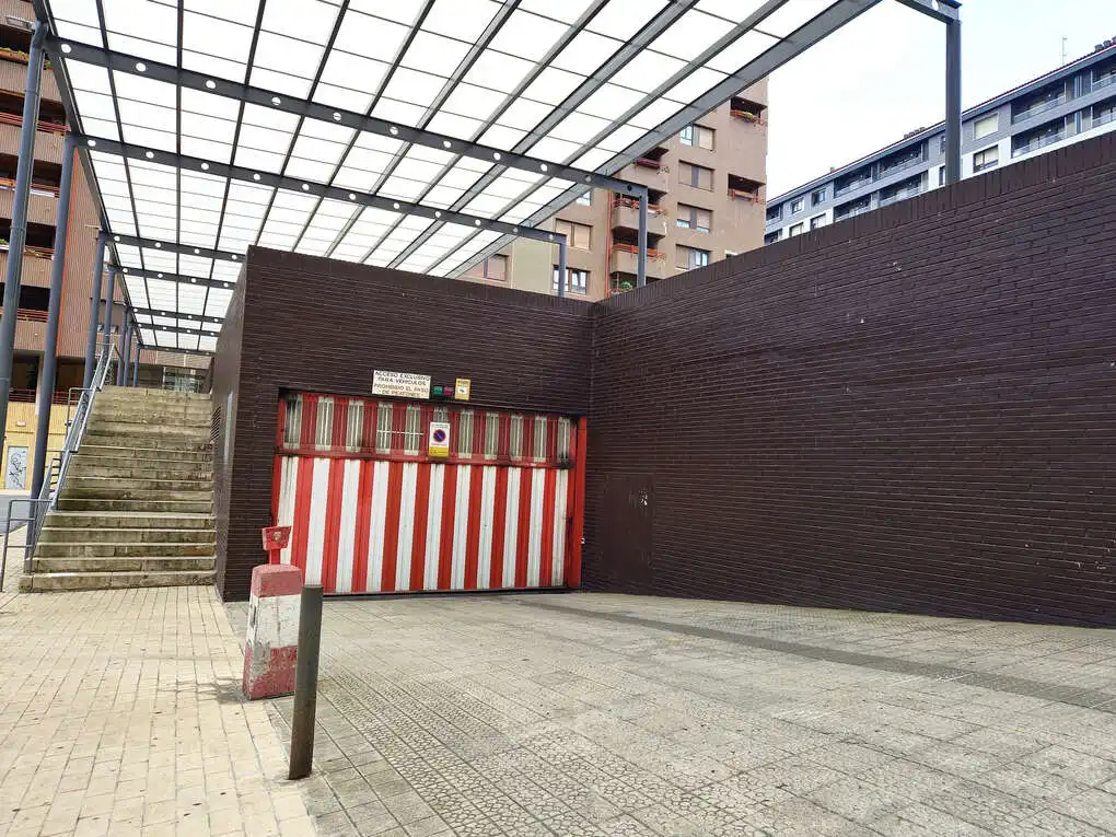 Vista exterior de Piso en venta en Santurtzi  con Calefacción y Terraza