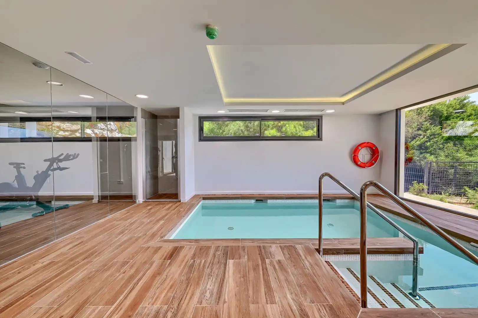 Swimming pool of Apartments for sale in Fuengirola  with Air Conditioner, Terrace and Storage room