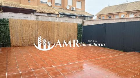 Foto 2 de Casa adosada en venda a Yuncos, Toledo