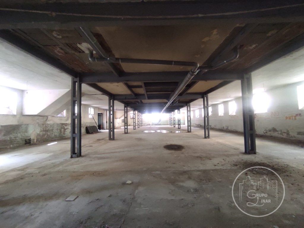 Nau industrial en venda en Ávila Capital