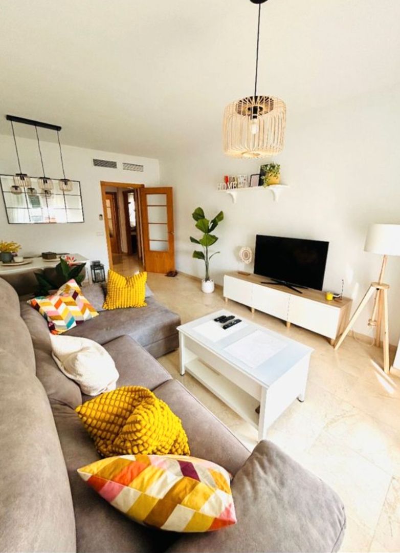 Sala d'estar de Pis de lloguer en Benalmádena amb Aire condicionat, Calefacció i Terrassa