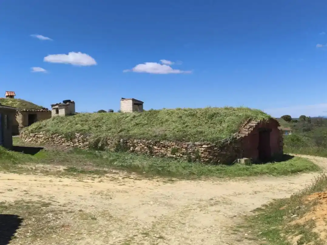 Vista exterior de Pis en venda en Santa Croya de Tera amb Jardí privat, Traster i Piscina