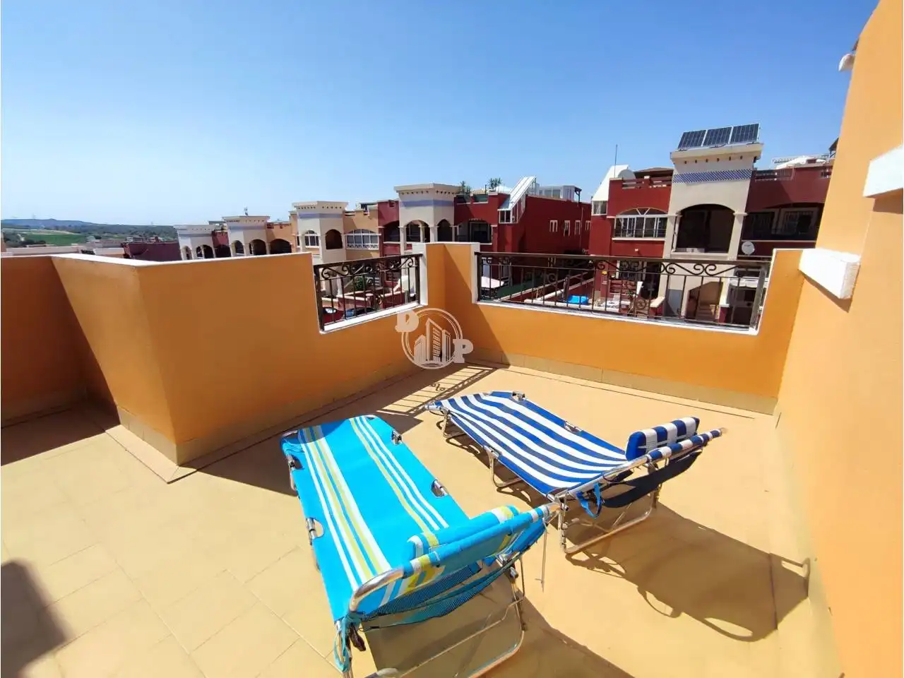 Casa pareada con piscina en venta en Calle Laguna de Sariñena, imagen 10
