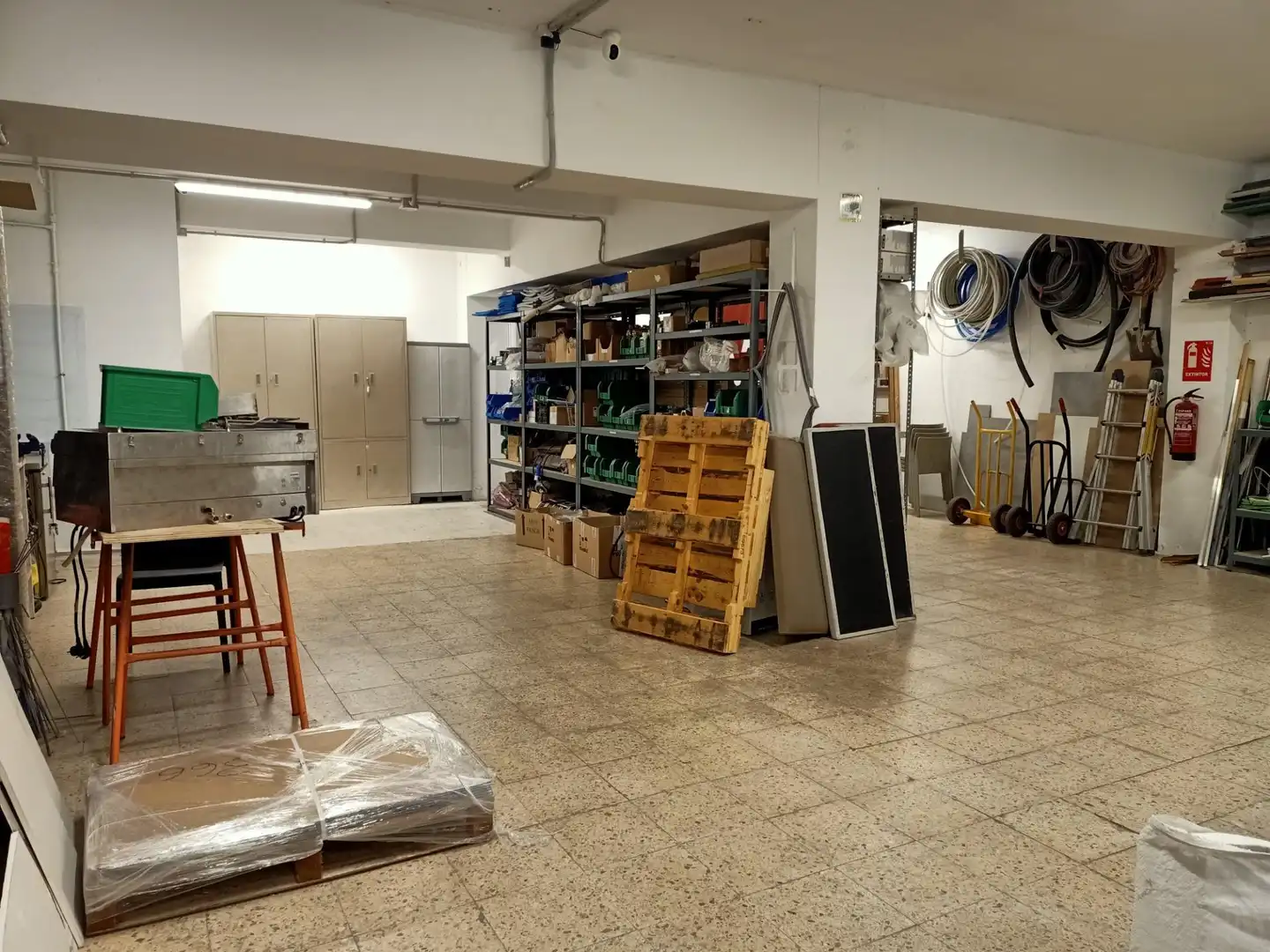 Local commercial à louer à Col.legis Nous, imagen 13