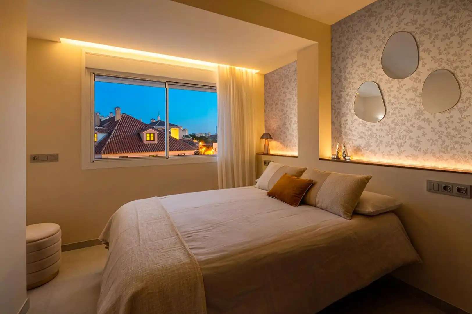 Bedroom of Flat for sale in Málaga  with Air Conditioner, Heating and Terrace