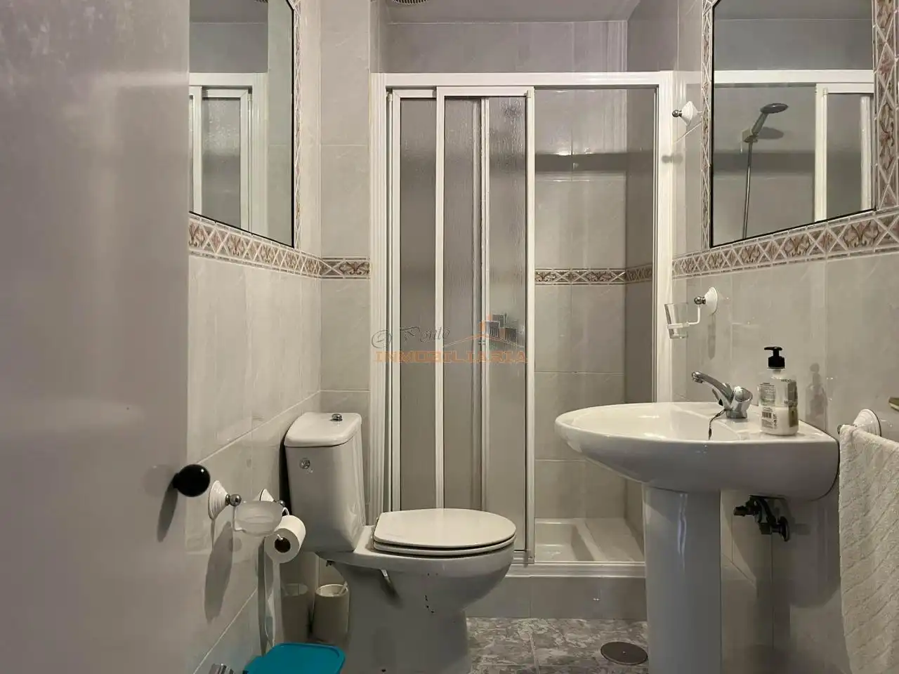 Bany de Casa o xalet en venda en Ferrol amb Calefacció i Jardí privat