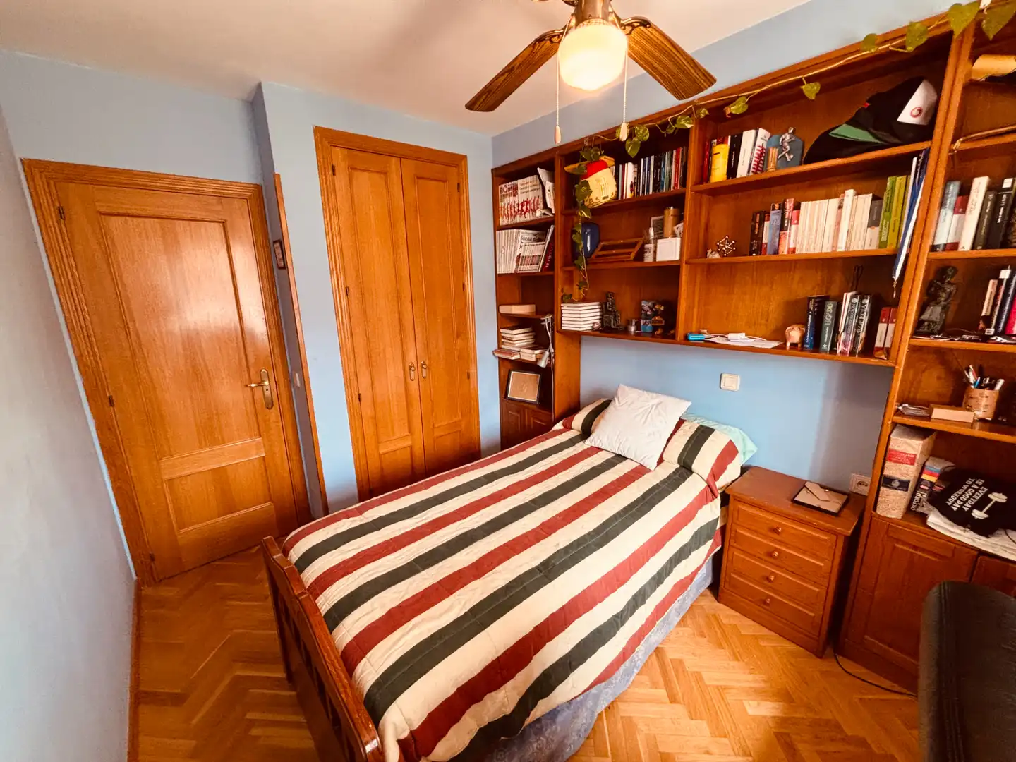 Habitación de Casa adosada en venta en Getafe con Aire acondicionado, Calefacción y Jardín privado