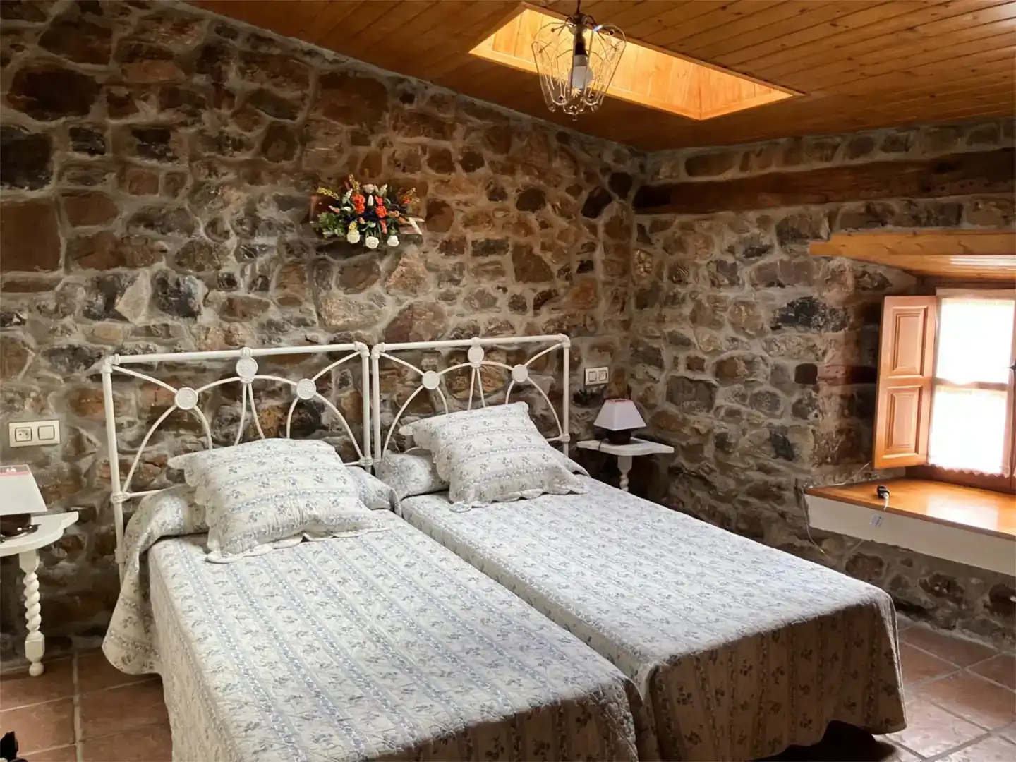 Schlafzimmer von Wohnung zur Miete in Teverga mit Möbliert und Balkon