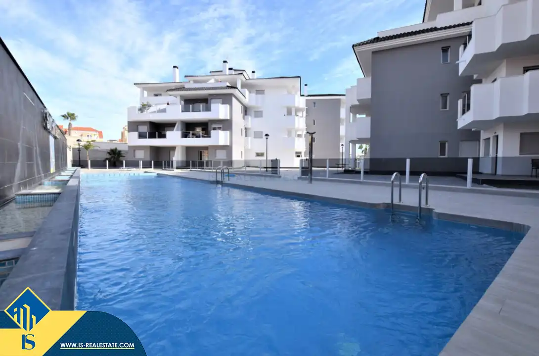 Apartment mit Pool zum Verkauf in Orihuela Costa
