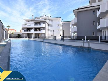Appartement compact avec piscine à vendre à Orihuela Costa