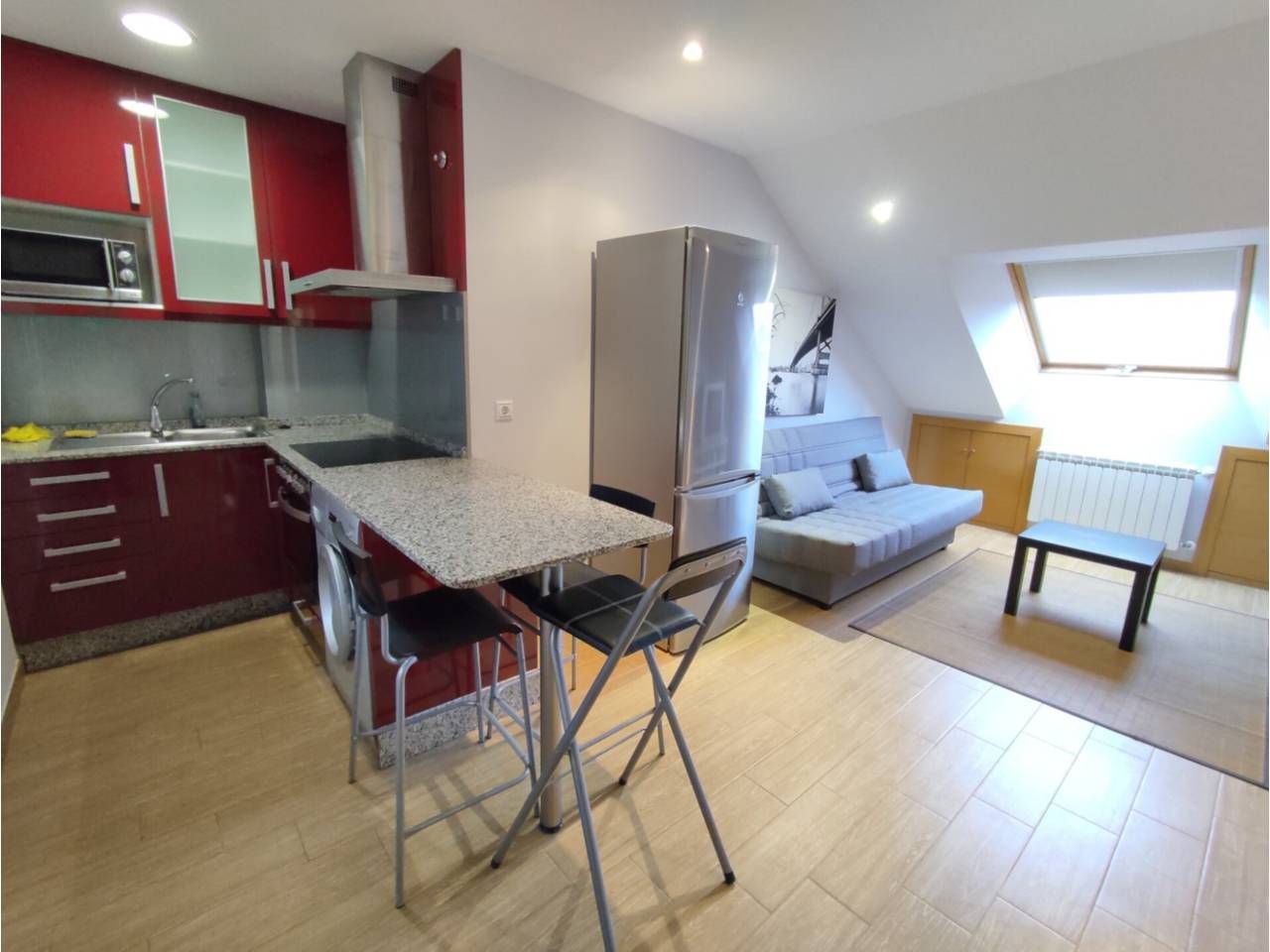 Cocina de Piso de alquiler en Santiago de Compostela  con Calefacción, Trastero y Amueblado
