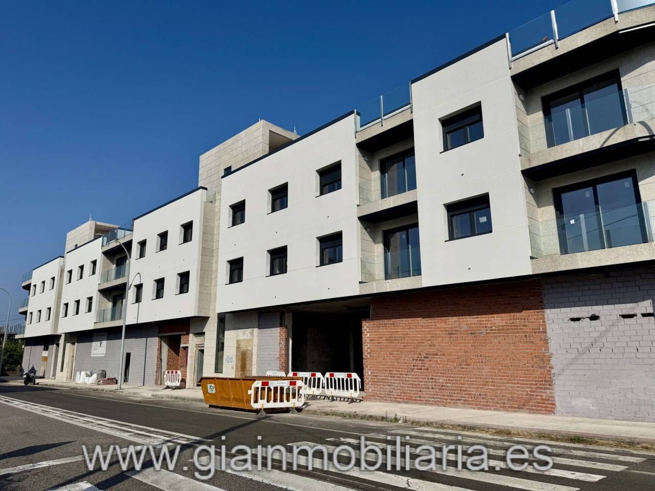 Vista exterior de Pis en venda en Tomiño amb Calefacció, Terrassa i Traster