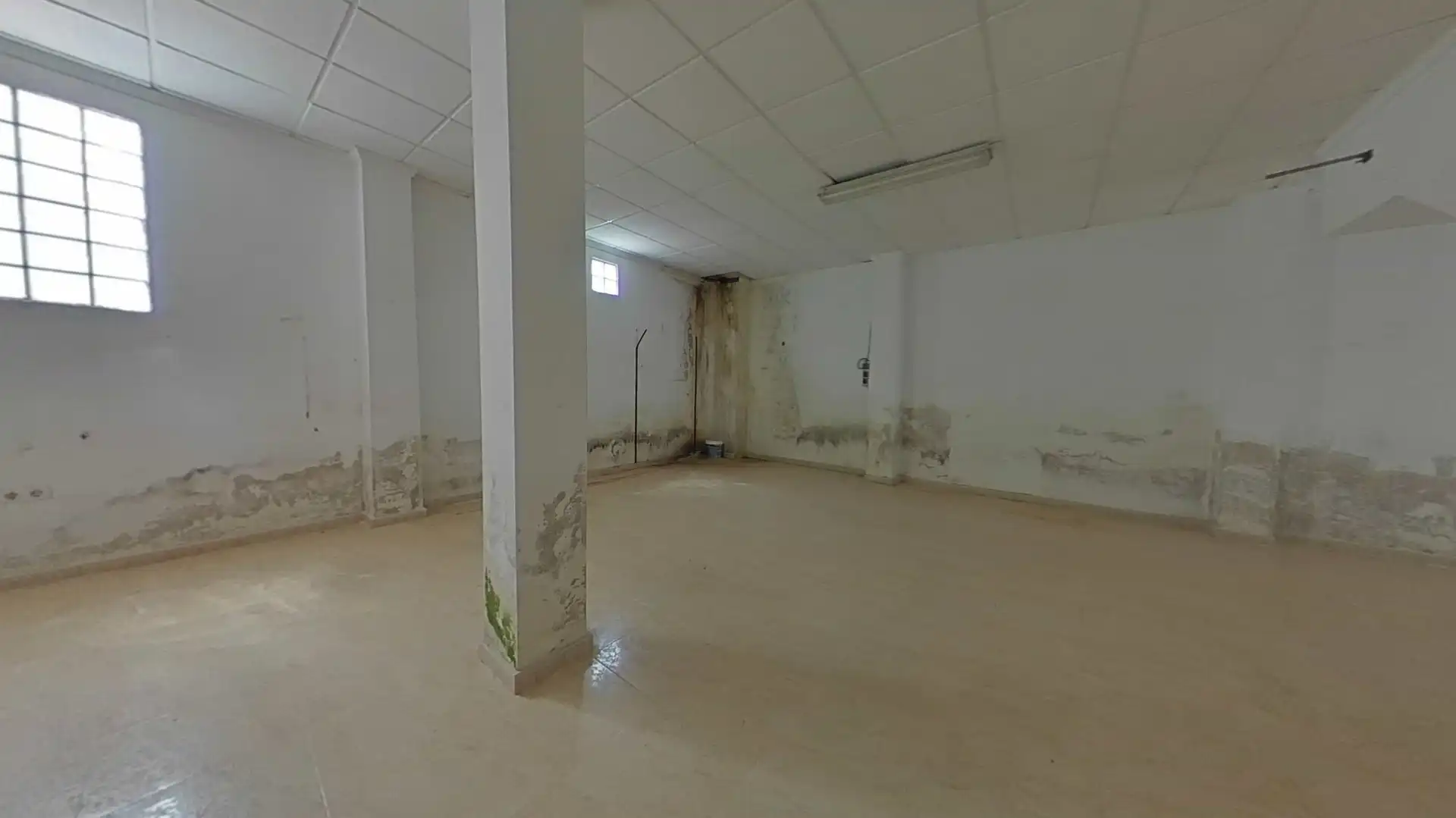 Commercial properties for sale in Pedro Lorca, 90, -1, Las Piscinas Naturales