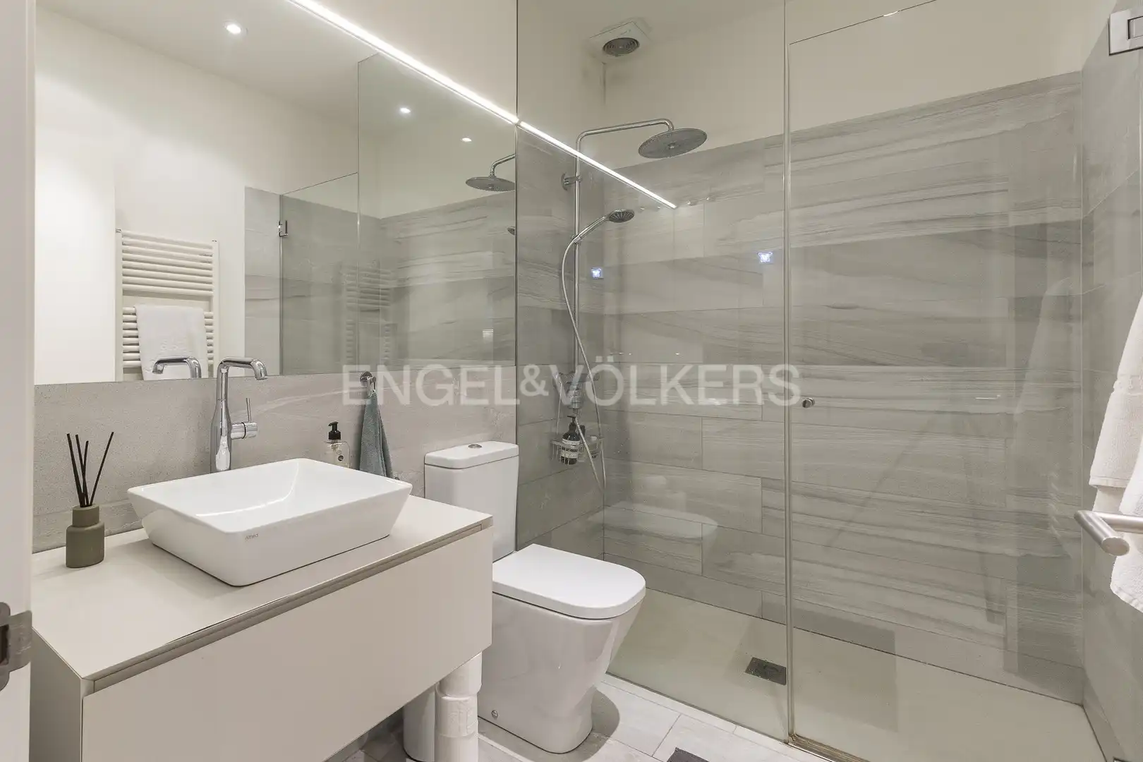 Baño de Loft de alquiler en Barcelona con Calefacción, Terraza y Amueblado