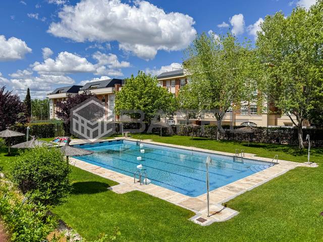 Piso en Venta en Calle Velero en Golf - El Carralero