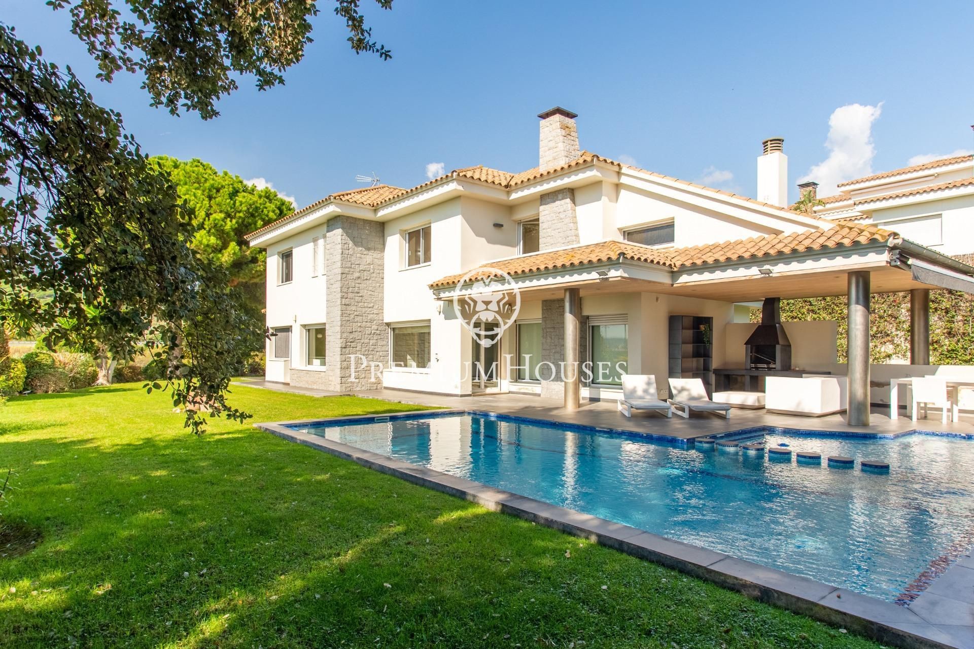 Exterior view of House or chalet for sale in Alella  with Air Conditioner, Heating and Private garden