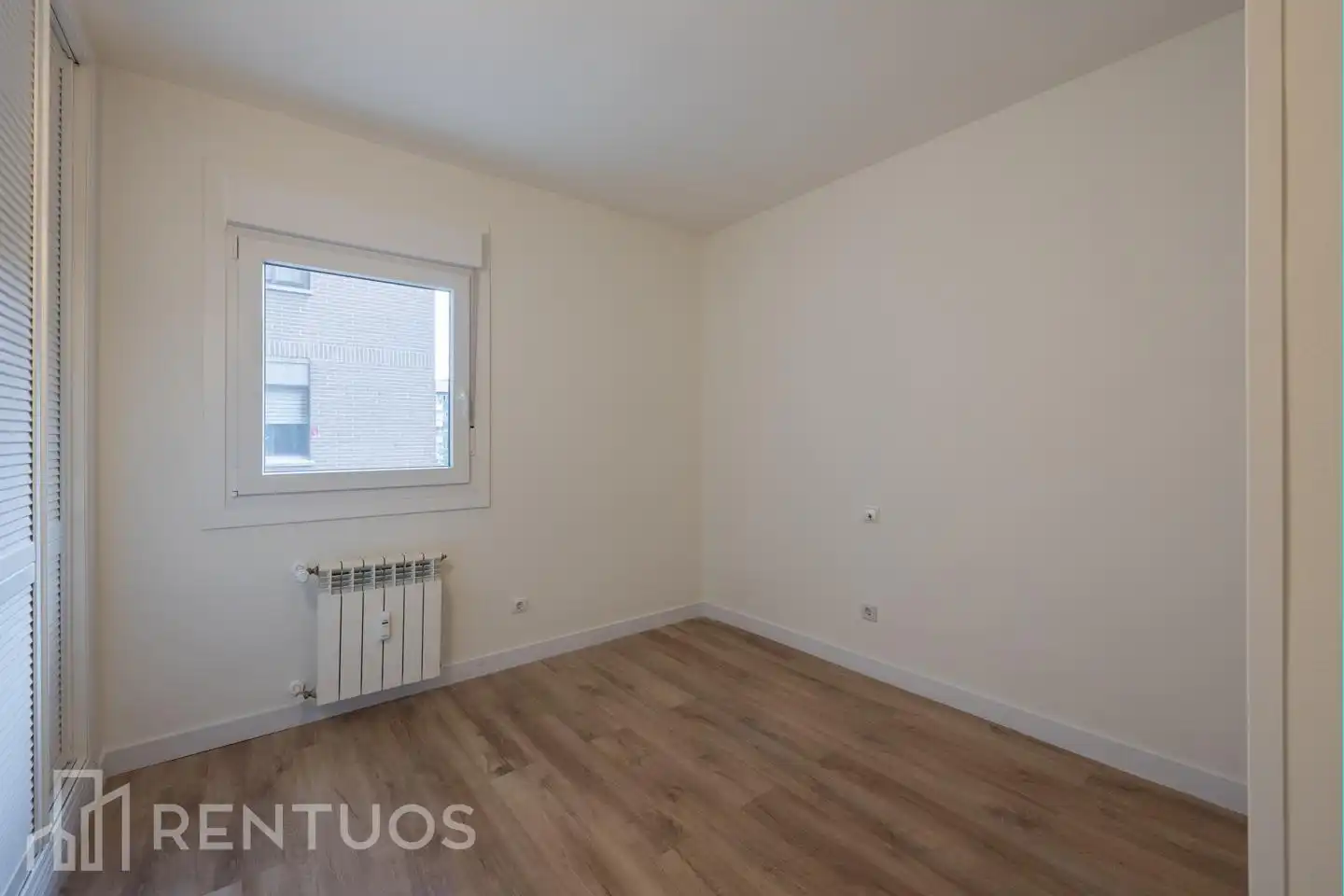 Wohnung zur Miete in Calle del Poeta Esteban de Villegas, Jerónimos
