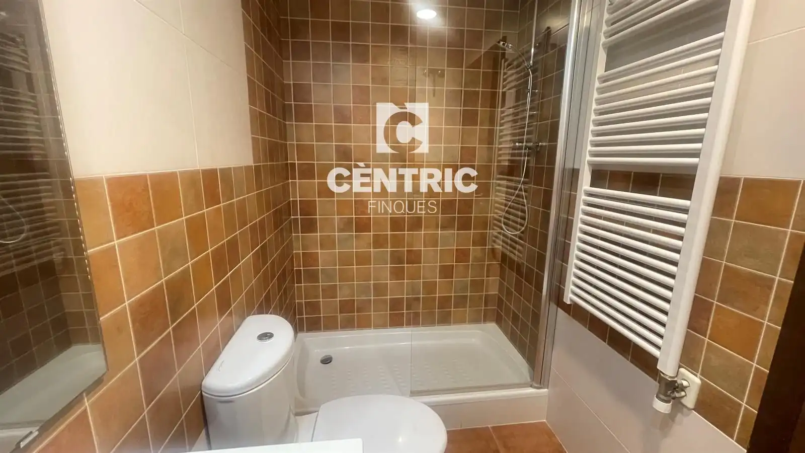 Badezimmer von Wohnung zum Verkauf in Terrassa