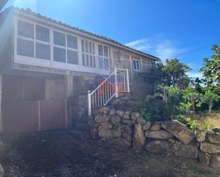 Vista exterior de Casa o xalet en venda en Paderne de Allariz amb Jardí privat i Traster