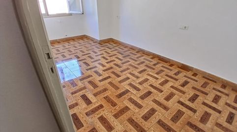 Foto 4 de Piso en venta en Avenida de Portugal, Flores de Sil - La Placa, Ponferrada