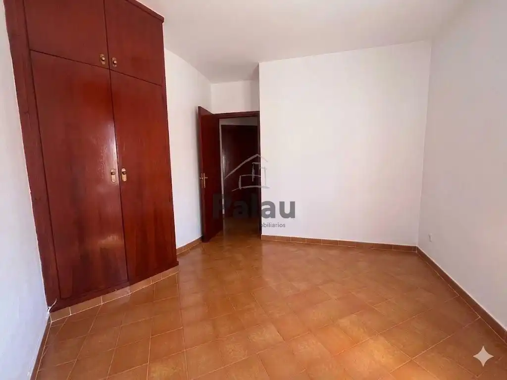 Dormitori de Casa o xalet en venda en Ciutadella de Menorca amb Jardí privat, Terrassa i Traster