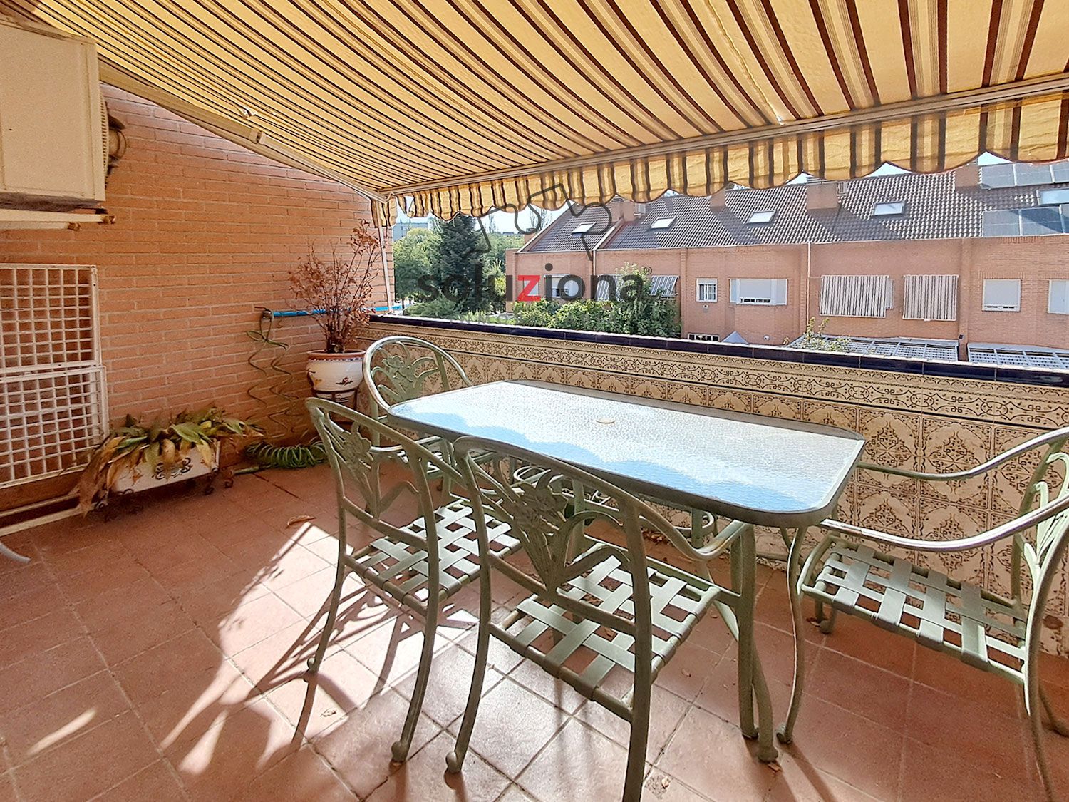 Terrasse von Einfamilien-Reihenhaus miete in Móstoles mit Klimaanlage, Heizung und Parkett