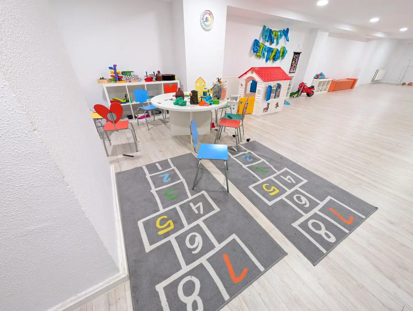 Piso en venta en Oviedo  con Calefacción, Parquet y Terraza