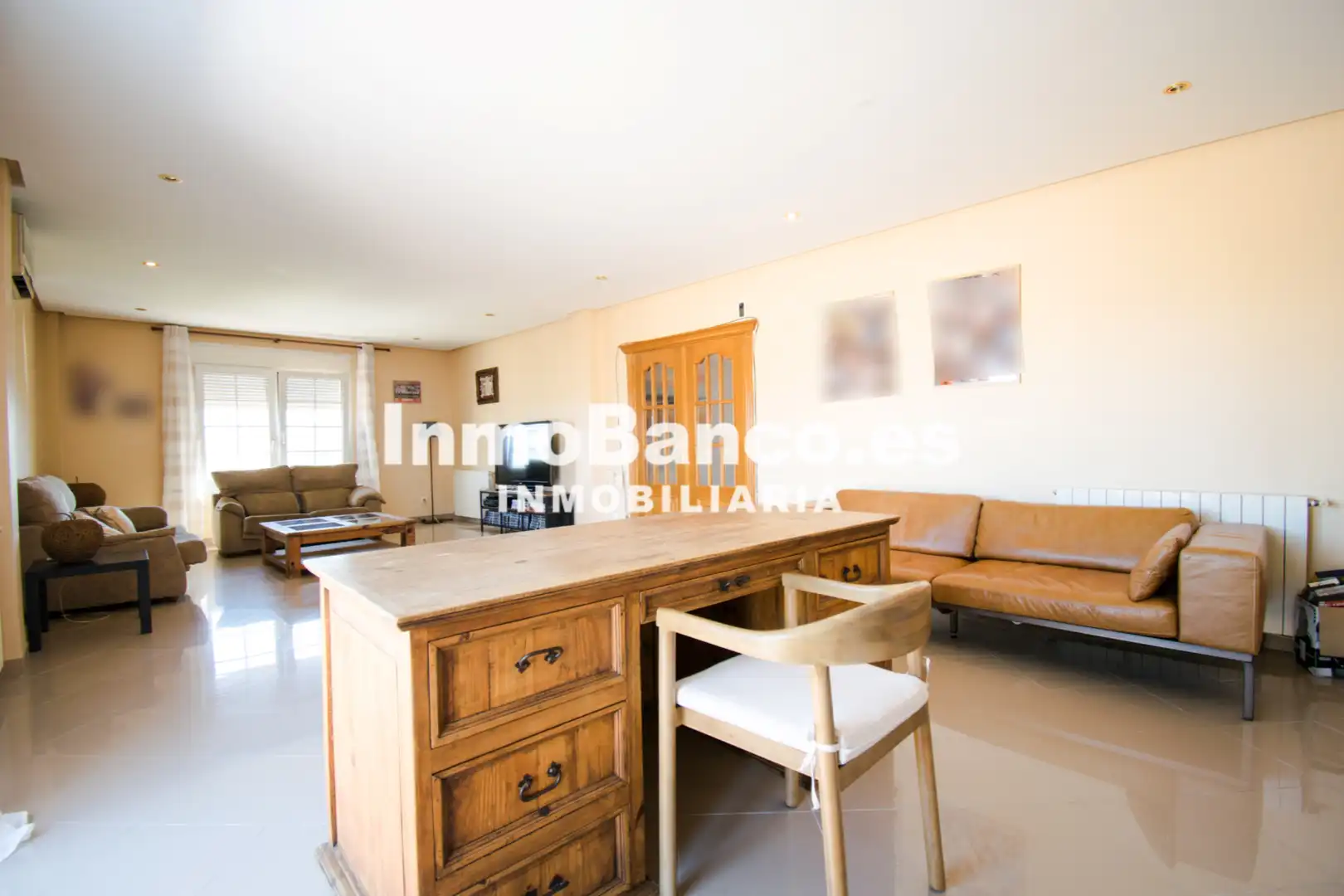 Sala de estar de Casa o chalet en venta en Chiva con Aire acondicionado, Calefacción y Jardín privado