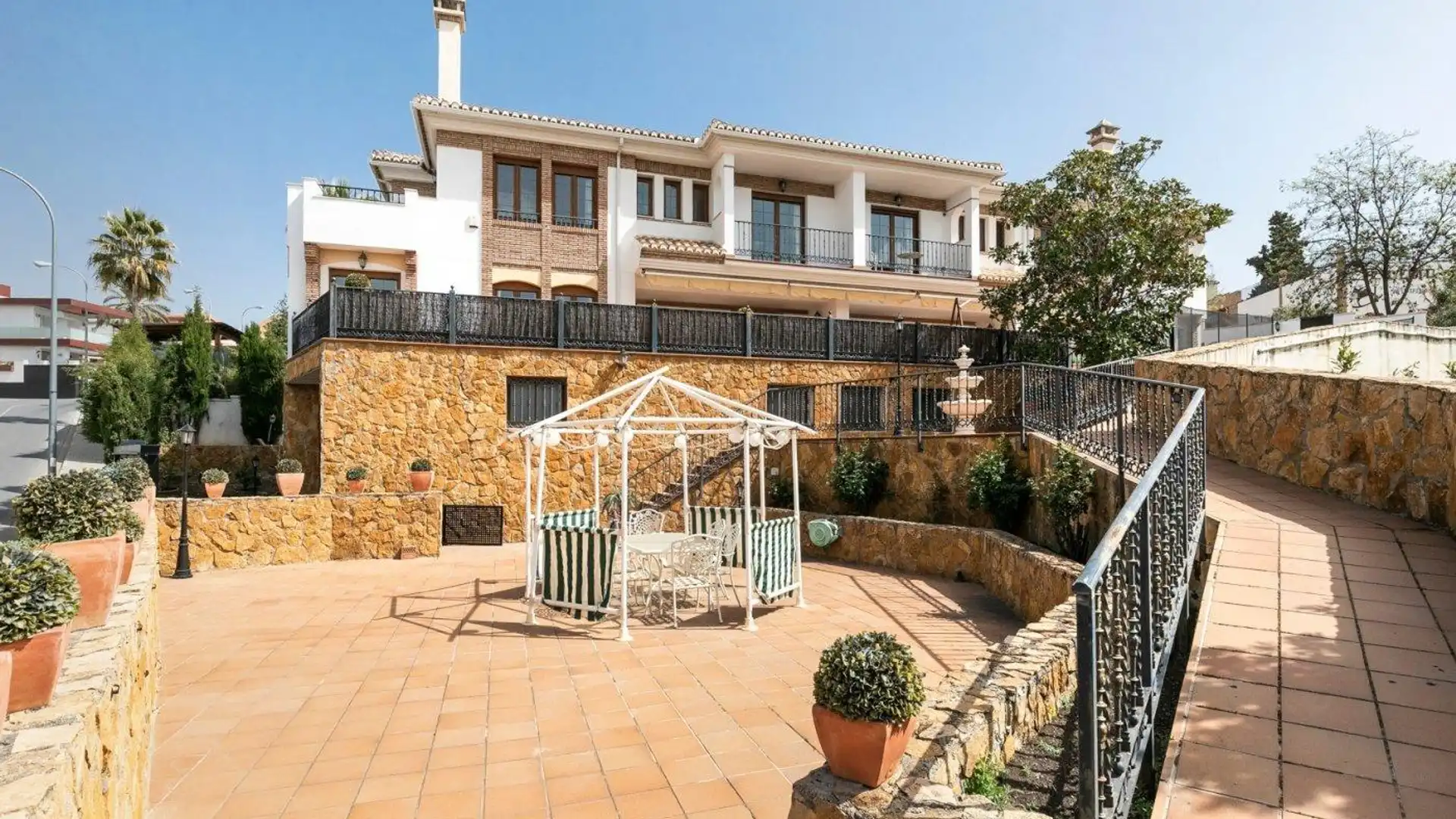 Jardín de Casa o chalet en venta en Huétor Vega con Jardín privado, Terraza y Piscina