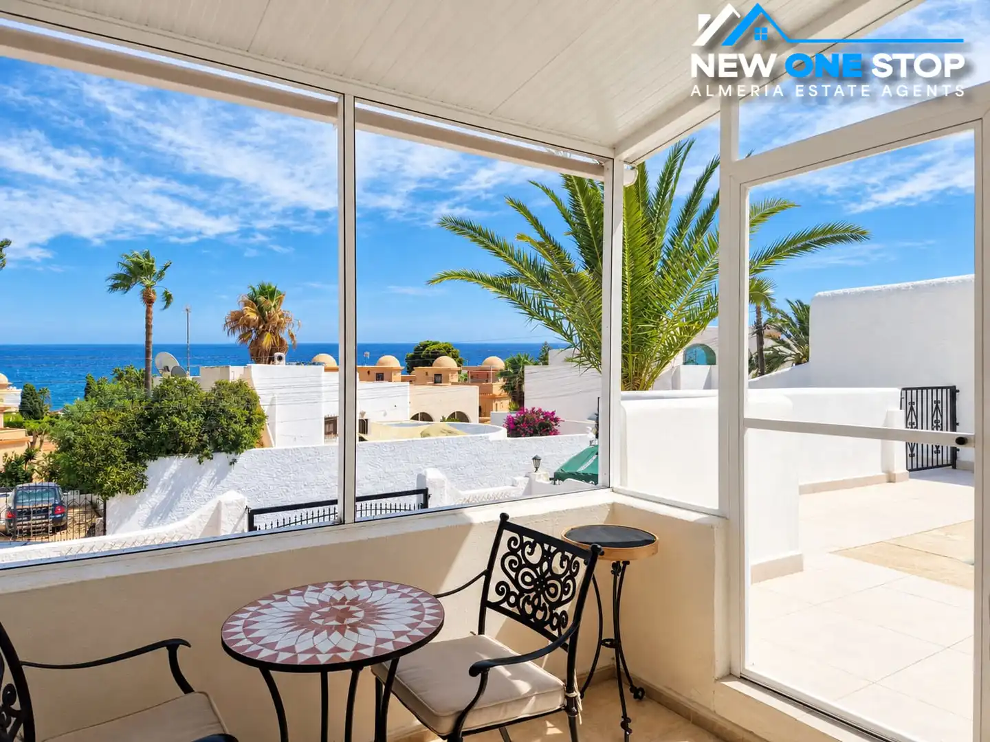 Casa con terraza en venta en Calle Granada 27, imagen 2