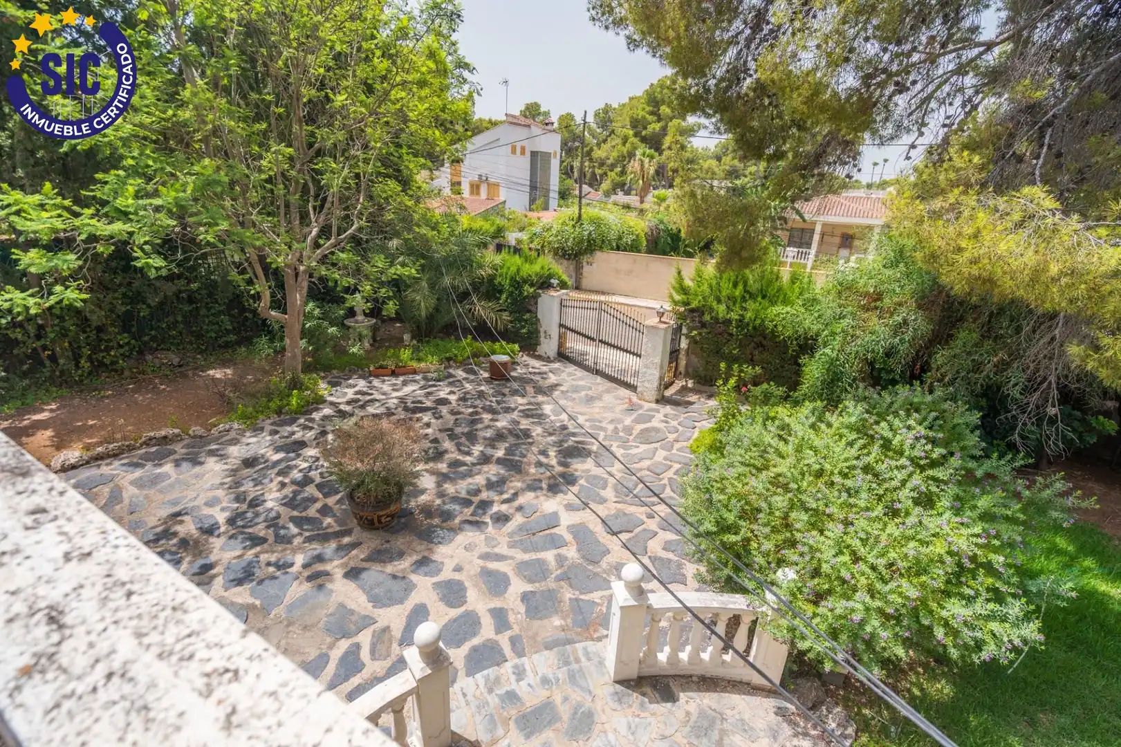 Jardín de Casa o chalet en venta en Serra con Aire acondicionado, Calefacción y Jardín privado