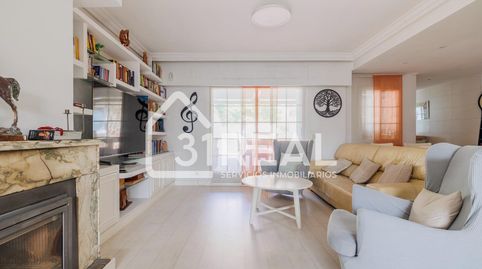 Foto 3 de Casa o xalet en venda a Calle Calle Miguel Aracil, Peñagrande, Madrid Capital