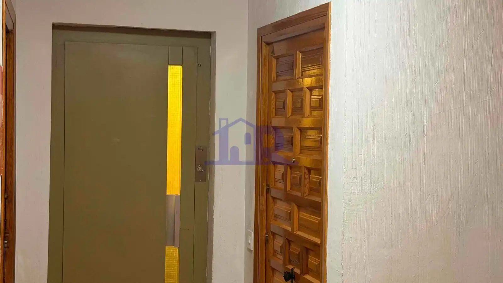 Piso de alquiler en Cuenca con Calefacción, Terraza y Amueblado