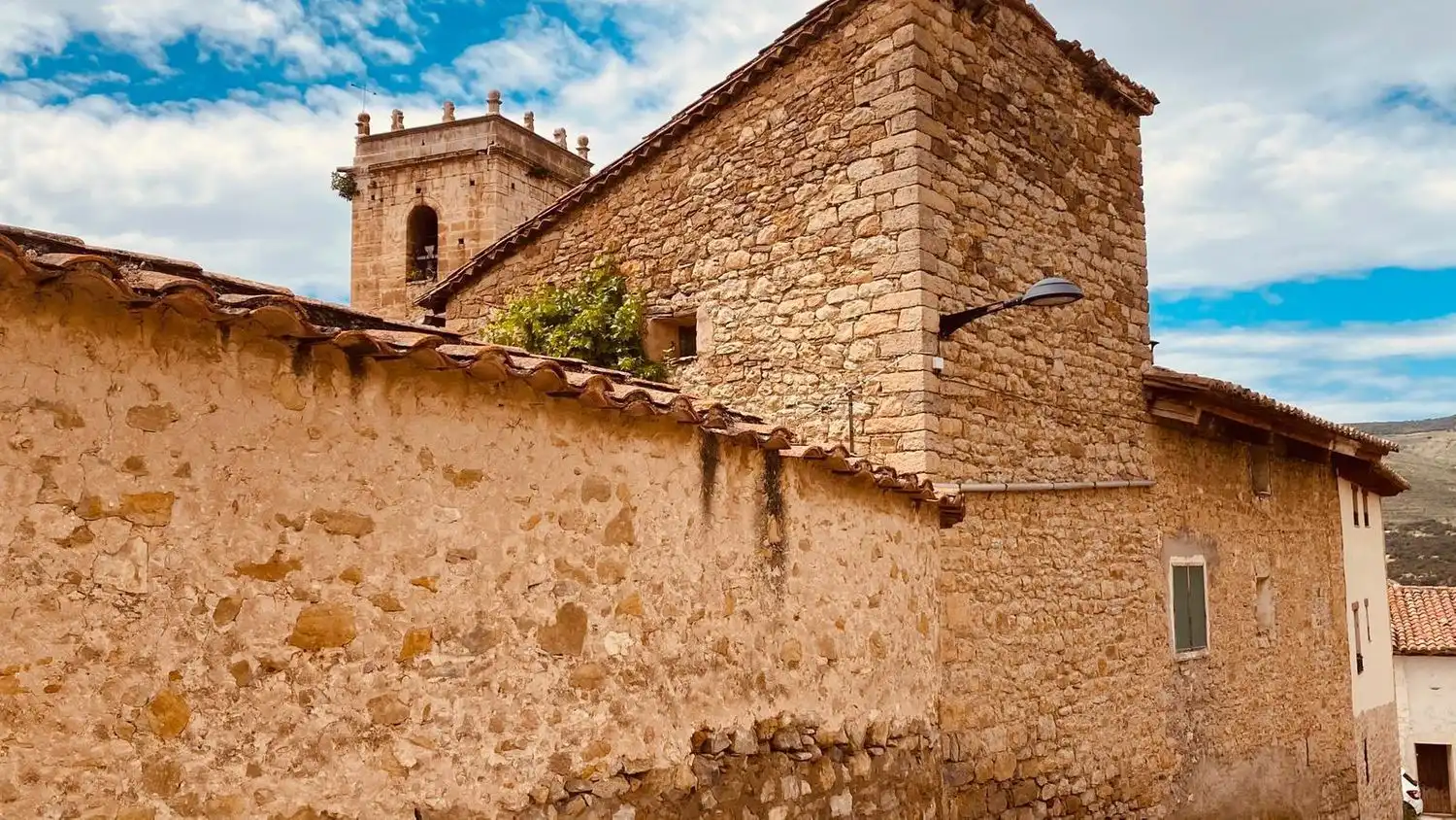 Vista exterior de Finca rústica en venda en La Mata de Morella amb Terrassa i Traster