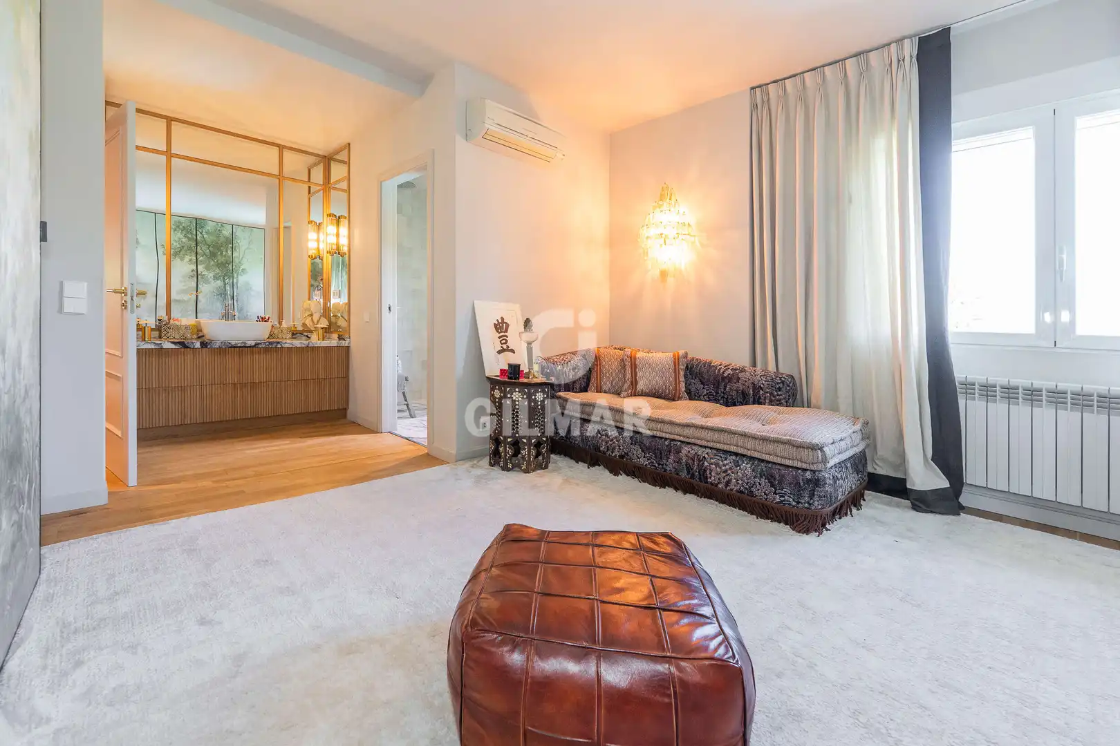 Bedroom of Houses for sale in Pozuelo de Alarcón  with Heating, Private garden and Swimming Pool