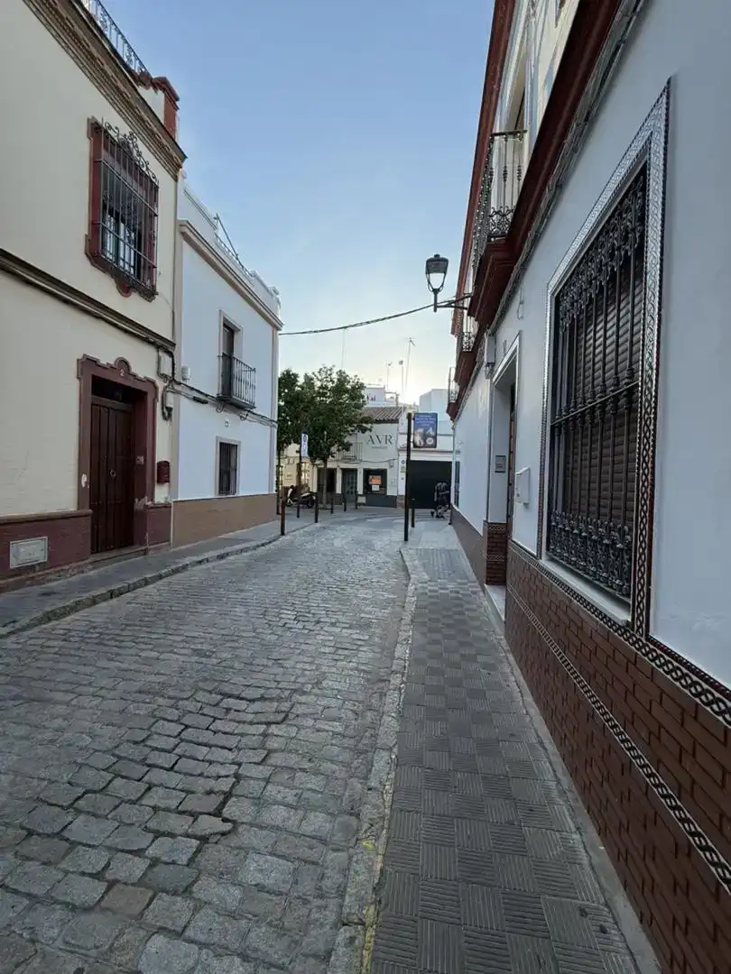 Vista exterior de Local de alquiler en Camas