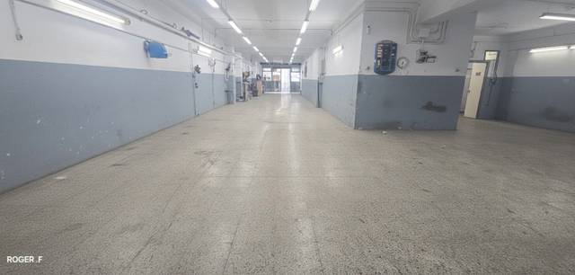 Local comercial en Venta en El Camp de l'Arpa del Clot