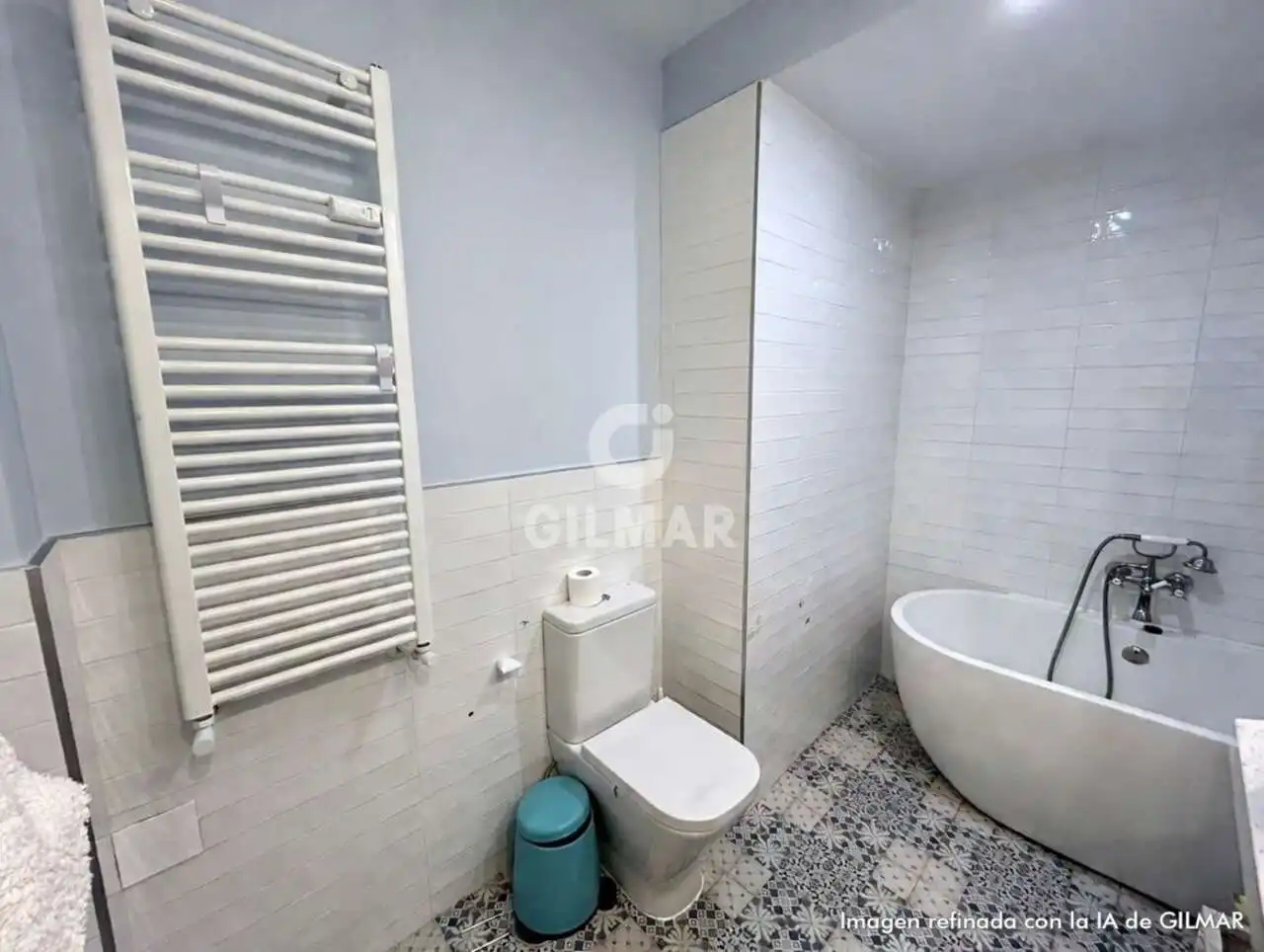 Bathroom of Flat for rent in Madrid  with Heating and Balcony