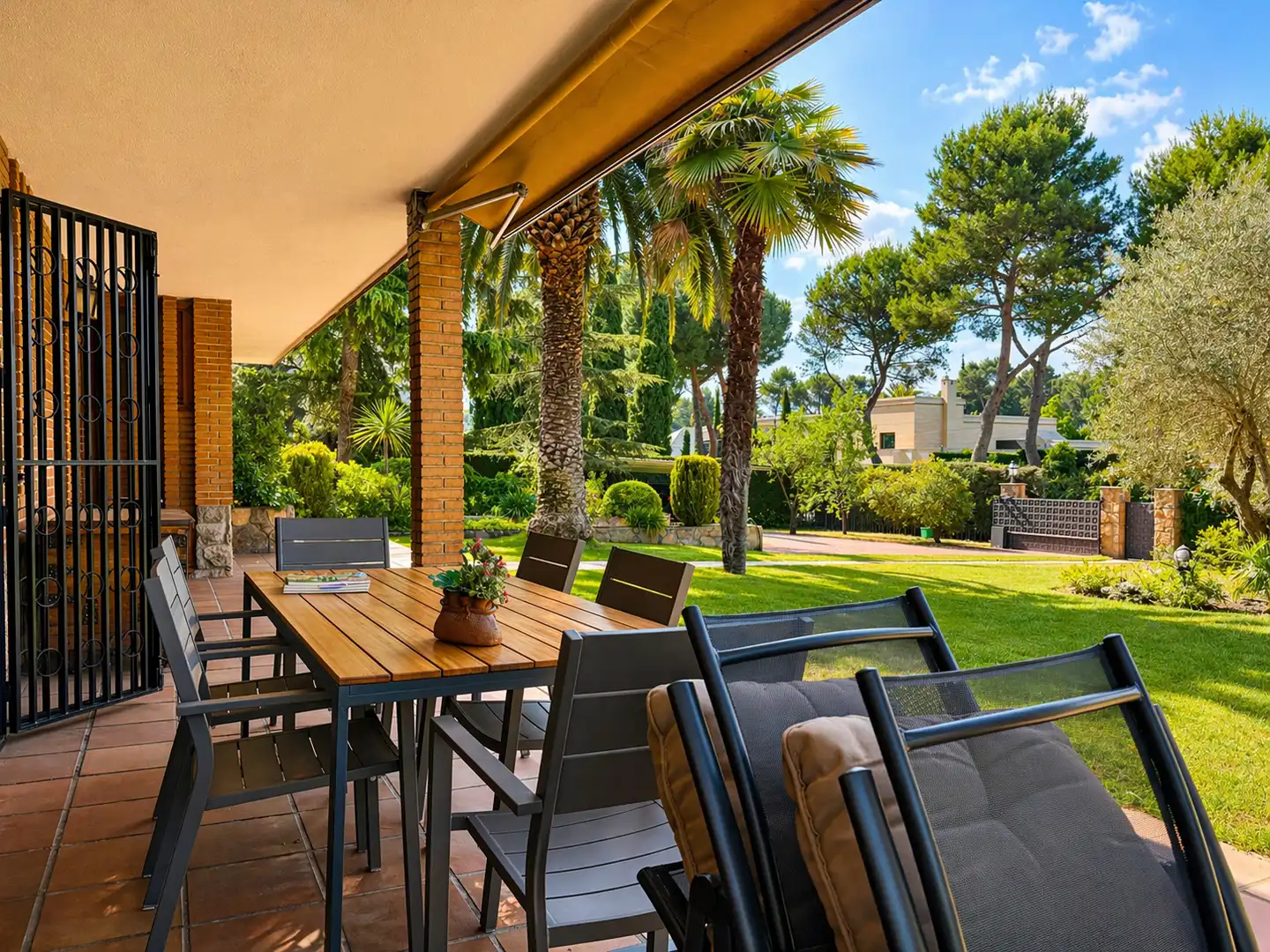 Terrassa de Casa o xalet en venda en Boadilla del Monte amb Calefacció, Jardí privat i Traster