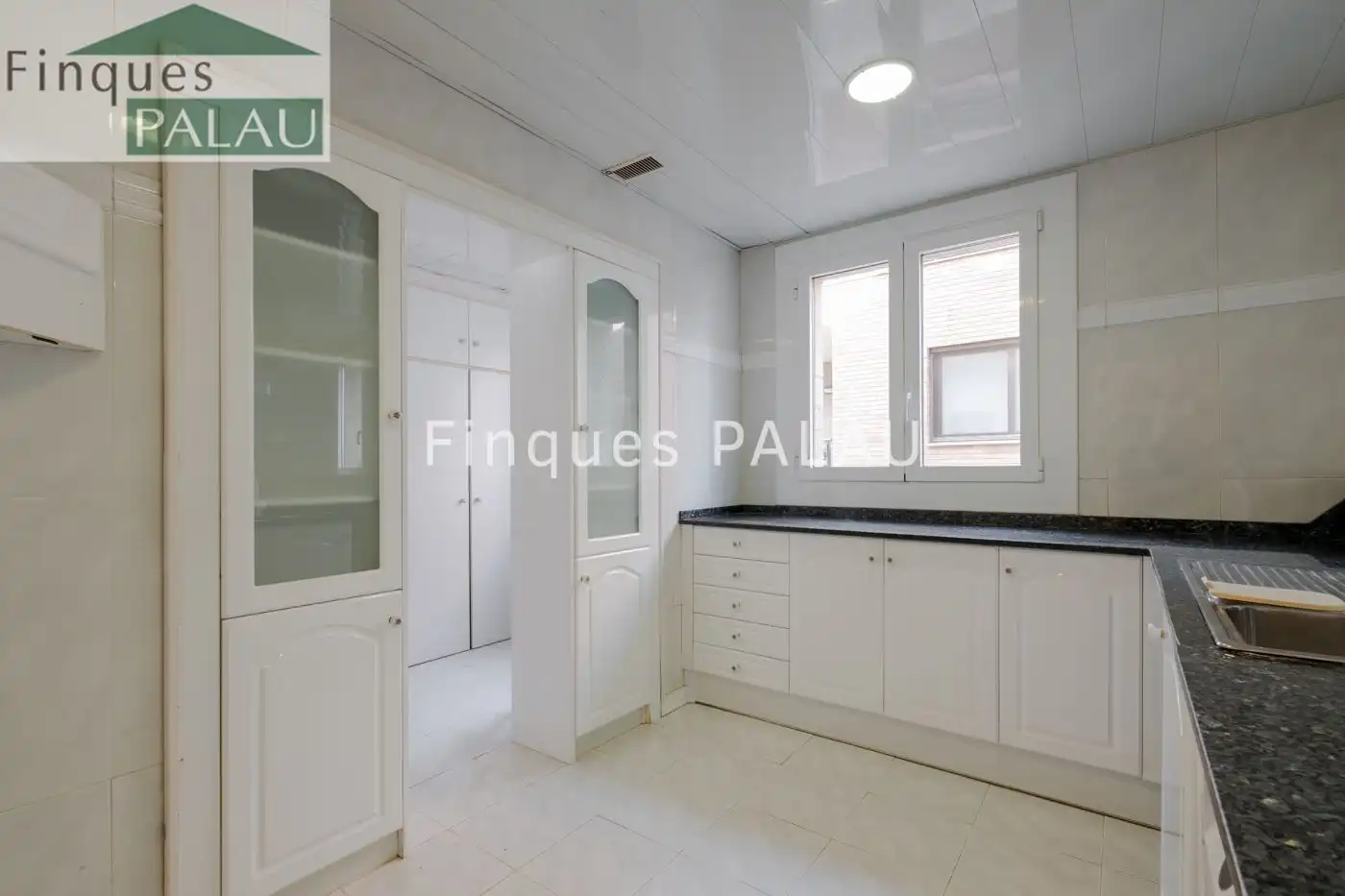 Kitchen of Houses for rent in Sant Joan Despí  with Air Conditioner, Heating and Private garden