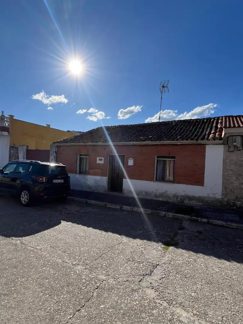 Vista exterior de Casa o chalet en venta en La Parrilla  con Calefacción, Terraza y Trastero