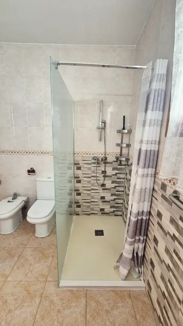Bany de Casa o xalet en venda en Arenys de Mar amb Calefacció, Terrassa i Moblat