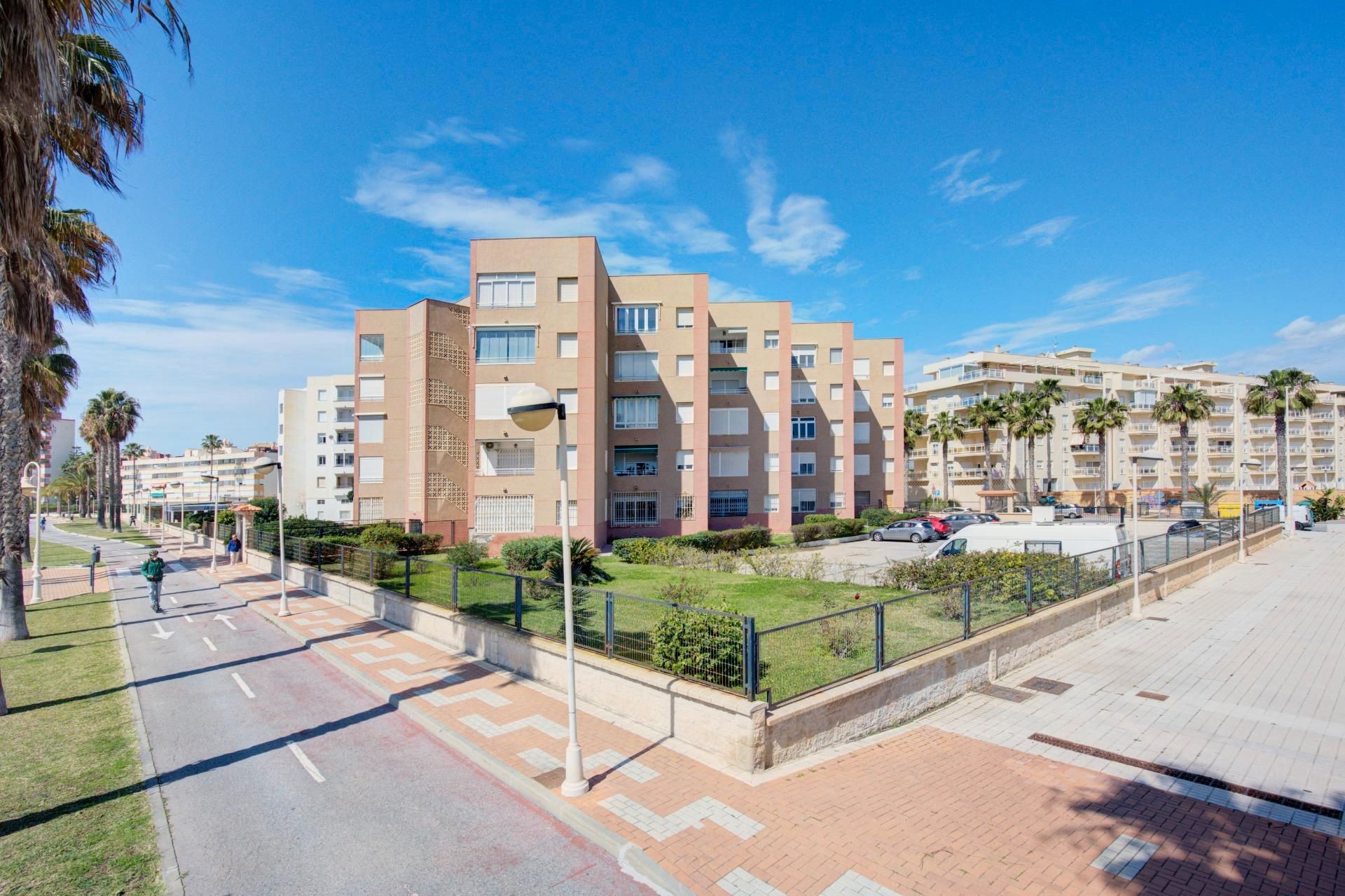 Exterior view of Flat for sale in Motril  with Air Conditioner and Furnished