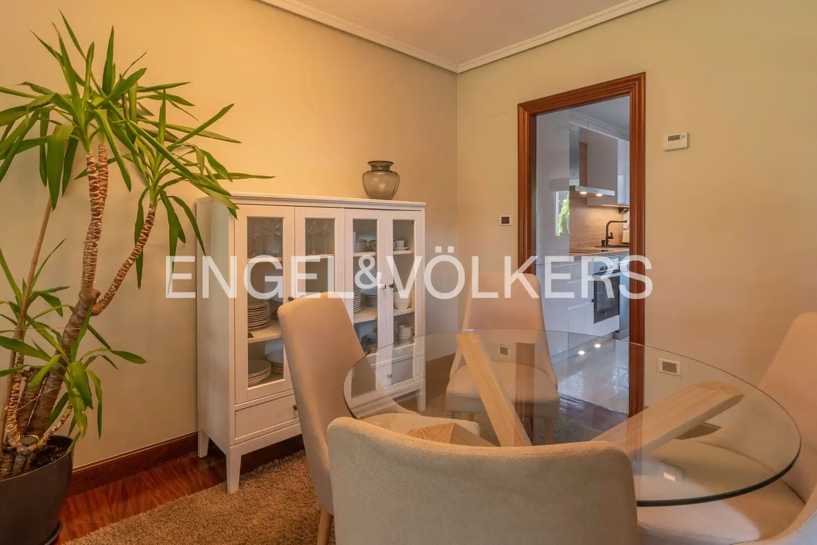 Esszimmer von Einfamilien-Reihenhaus zum Verkauf in Gamiz-Fika mit Heizung, Privatgarten und Terrasse